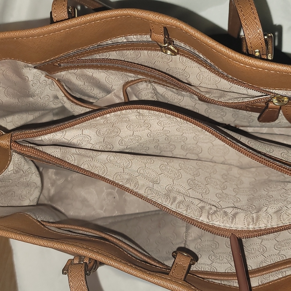 Michael Kors shoulder tote (m) - Picture 7 of 9